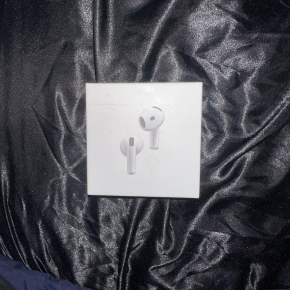 Apple AirPods 4 (ANC) NEW